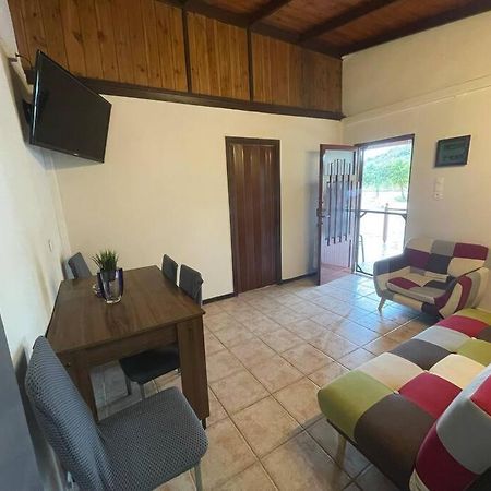 Philip & Vivian'S House Villa Vinglafia Exterior photo